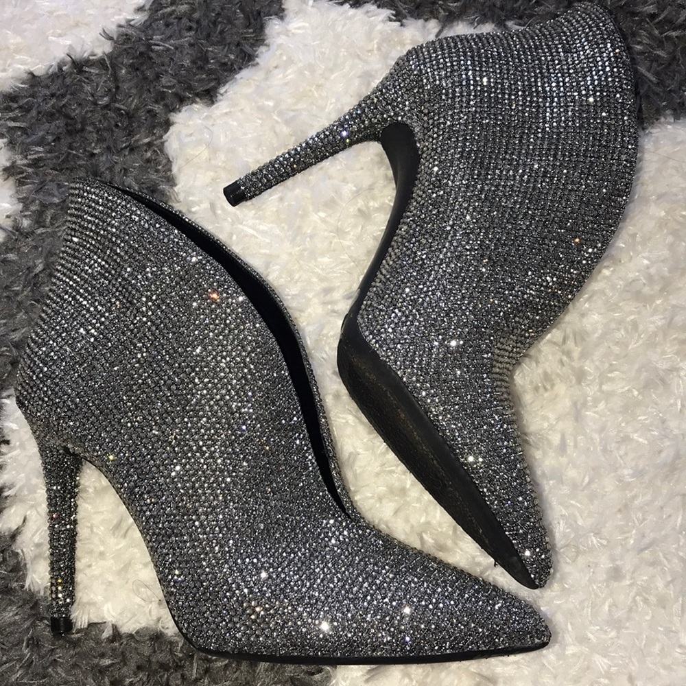 NEW Jessica Simpson sparkling SHOW STOPPERS!